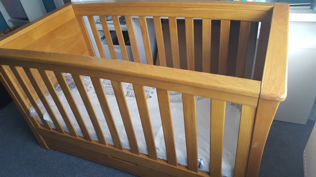mamas and papas solid oak cot bed